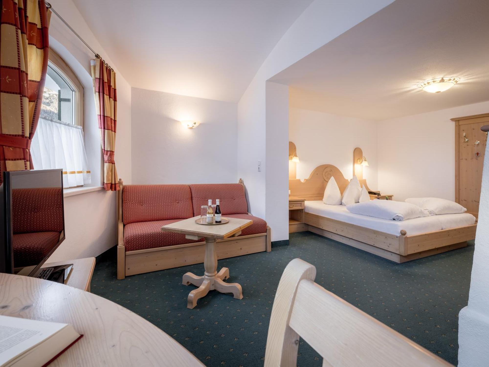 Hotel Garni Europa Sankt Anton am Arlberg Exteriör bild